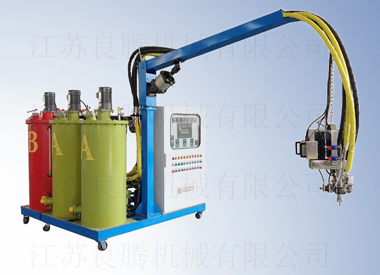 三組份微孔彈性體精密發(fā)泡機(jī)